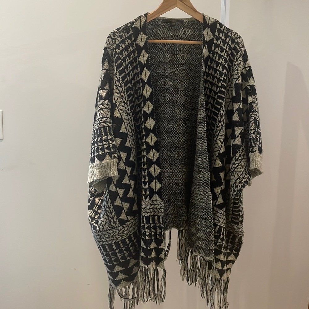 MaxSport Geometric Open Cardigan Poncho